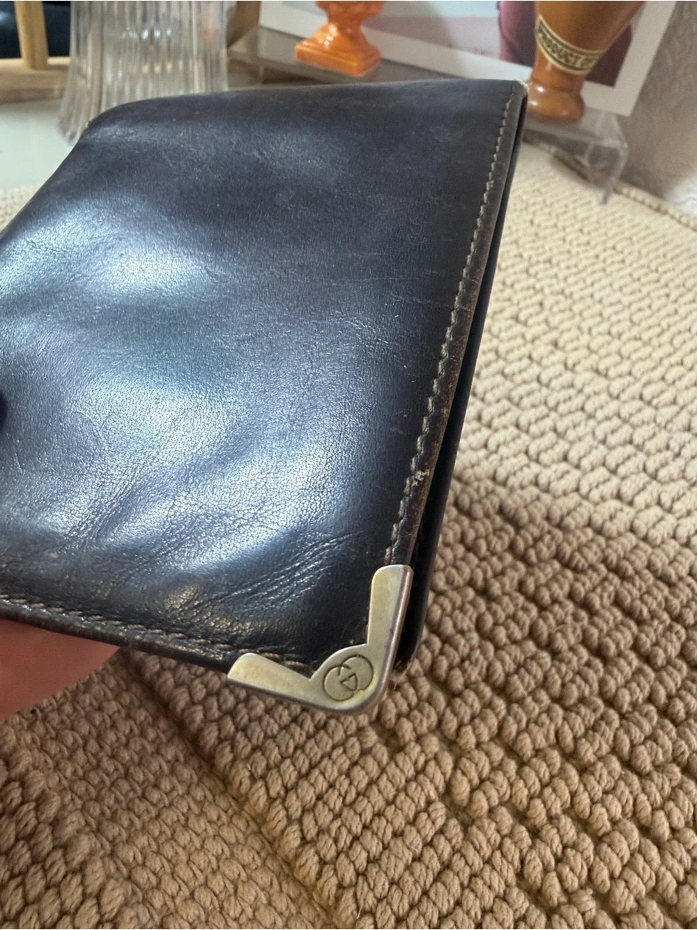 Authenticated Vintage Gucci Black Leather Bifold Wallet Crest Logo